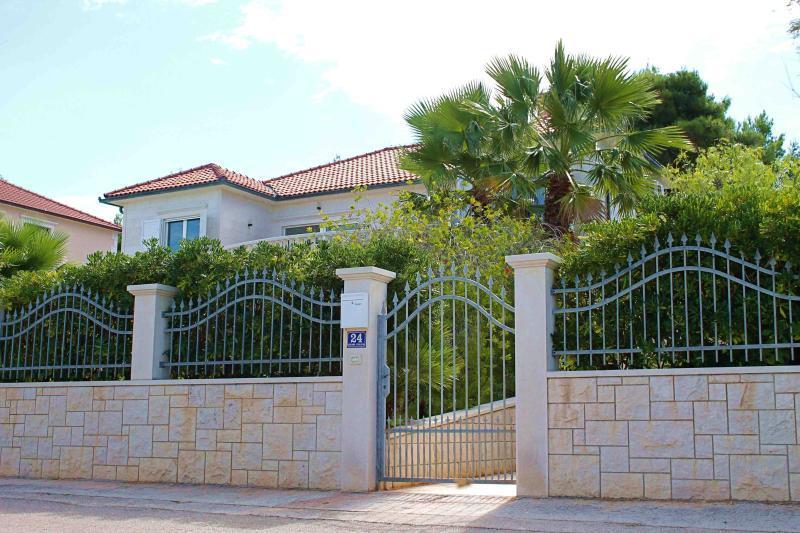Apartments On Gorana Pavlova 24 Sutivan Εξωτερικό φωτογραφία