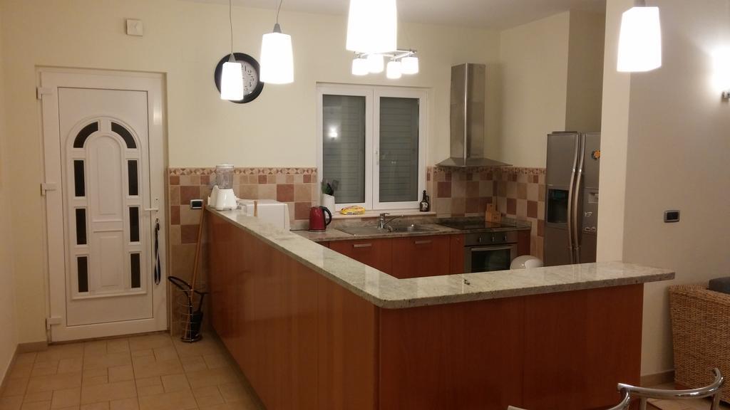 Apartments On Gorana Pavlova 24 Sutivan Εξωτερικό φωτογραφία